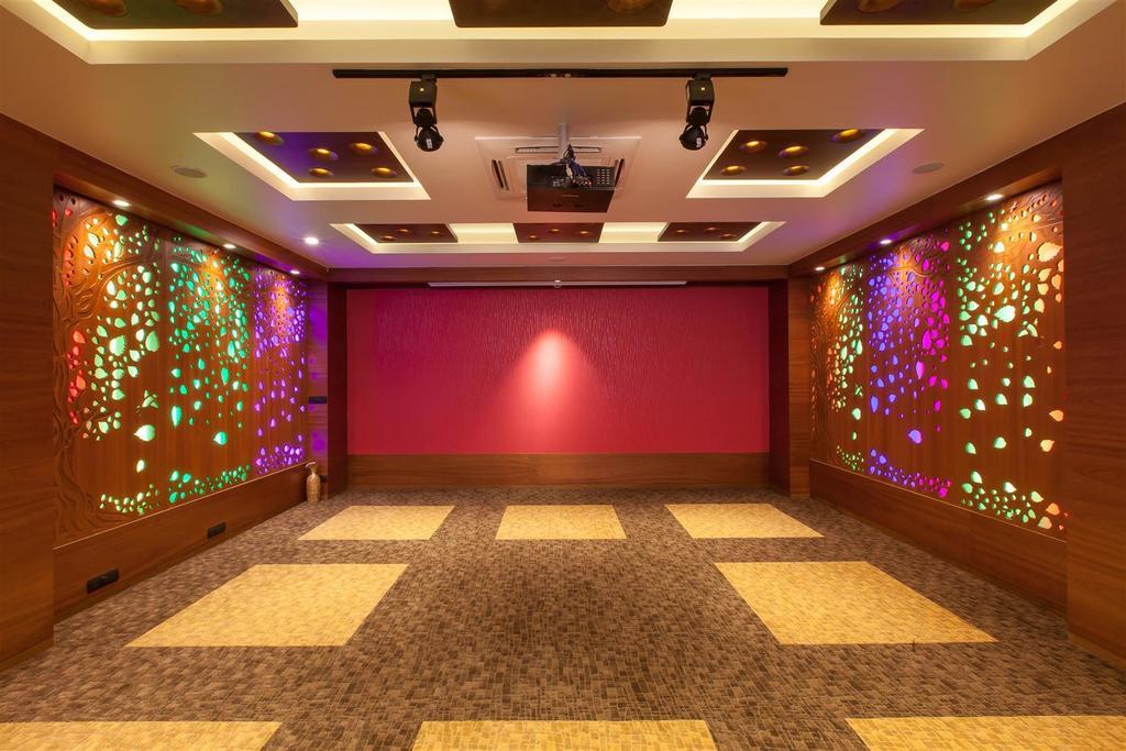 Hotel Cosmopolitan Ahmedabad Extérieur photo