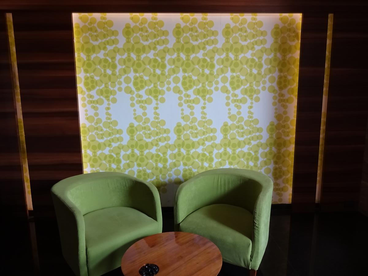 Hotel Cosmopolitan Ahmedabad Extérieur photo