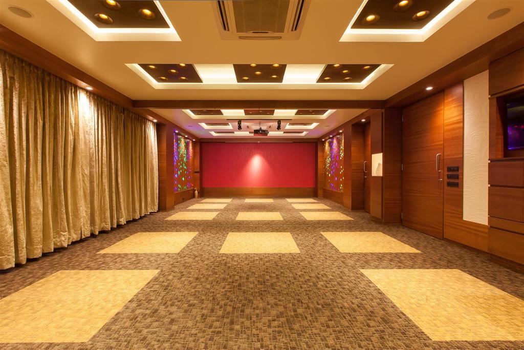 Hotel Cosmopolitan Ahmedabad Extérieur photo